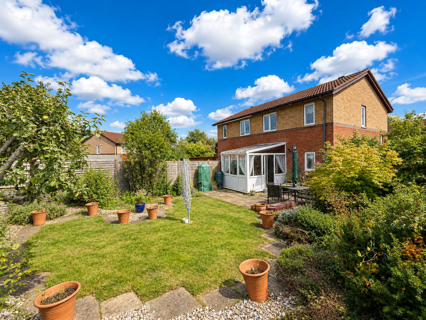 2 bed property in Kemble Court, Milton Keynes